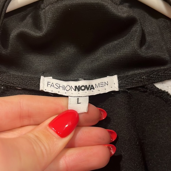 Fashion Nova Men Snakeskin Detail Zip Up - Picture 3 of 3